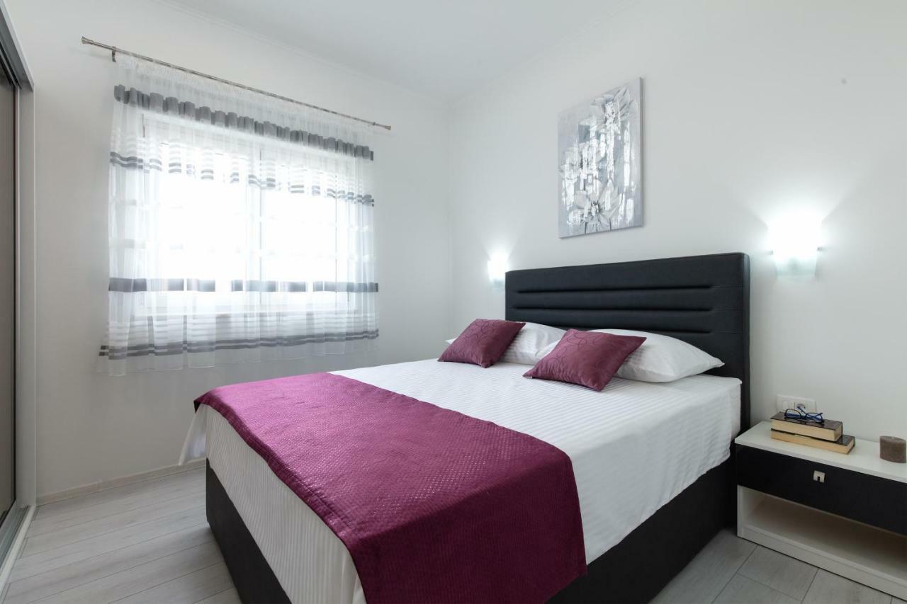Villa Apartments Kordic Kaštela Exterior foto
