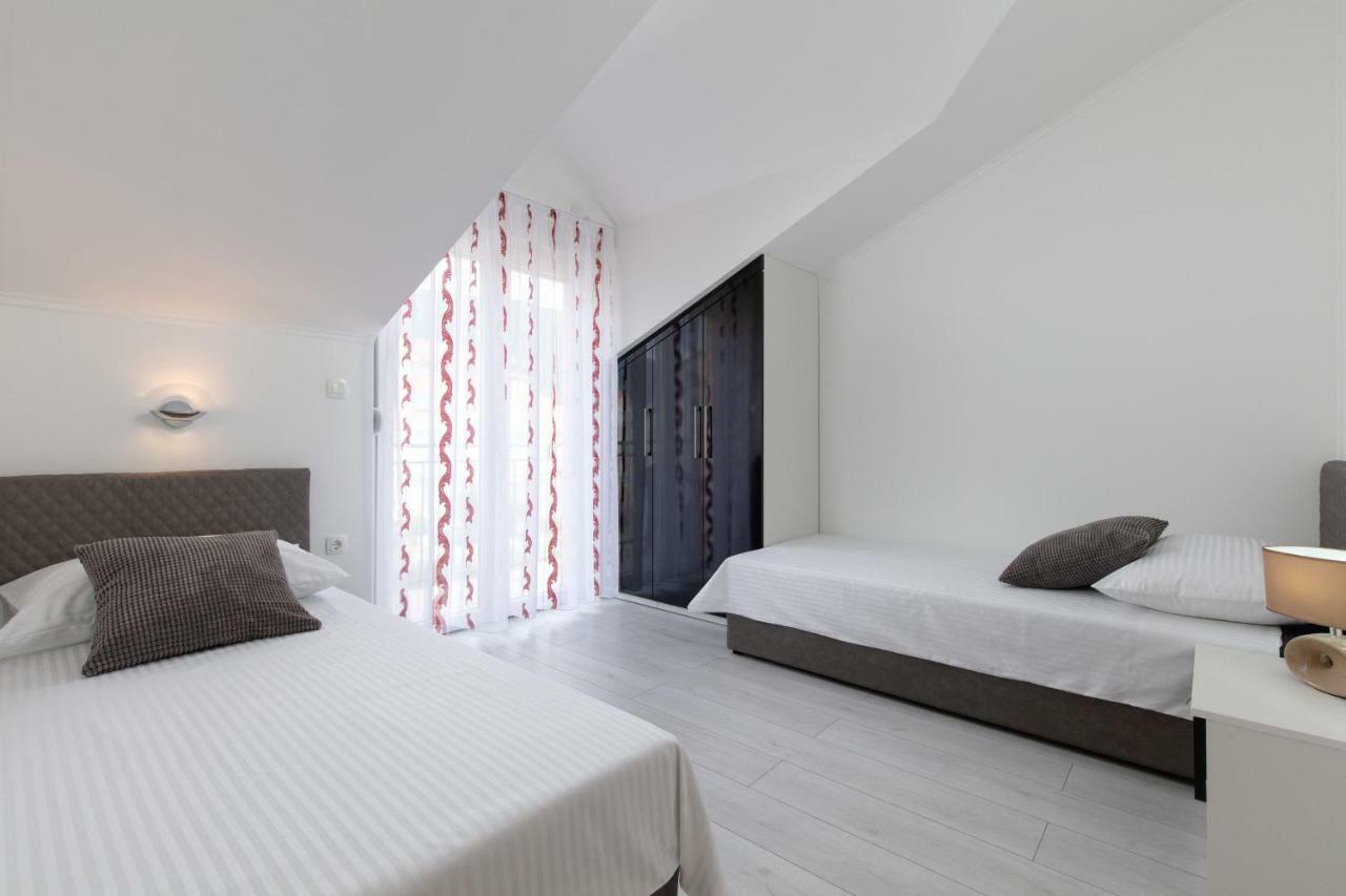 Villa Apartments Kordic Kaštela Exterior foto